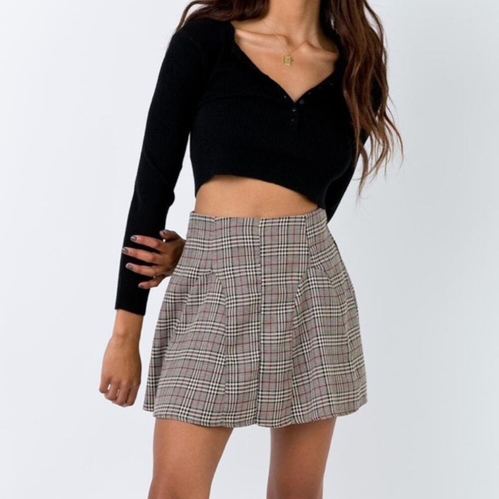 Princess Polly Last City Black White Red Plaid Mini Skater Skirt Size 2 XS
